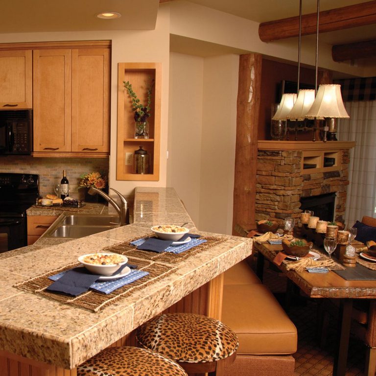 caro-BR_Lodges_Kitchen_1_11-11