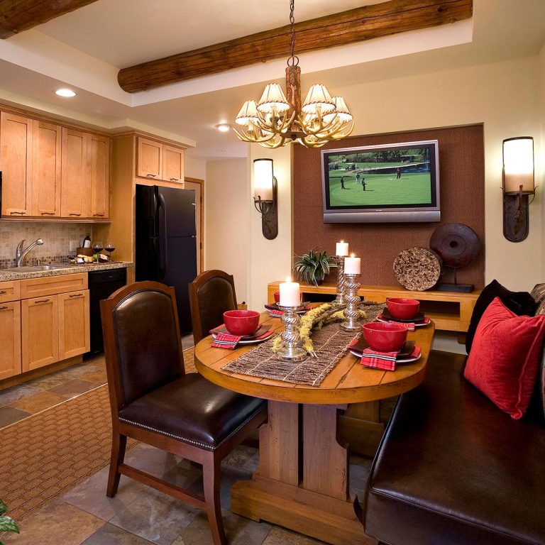 caro-BR_Lodges_Lockoff_Kitchen_11-11